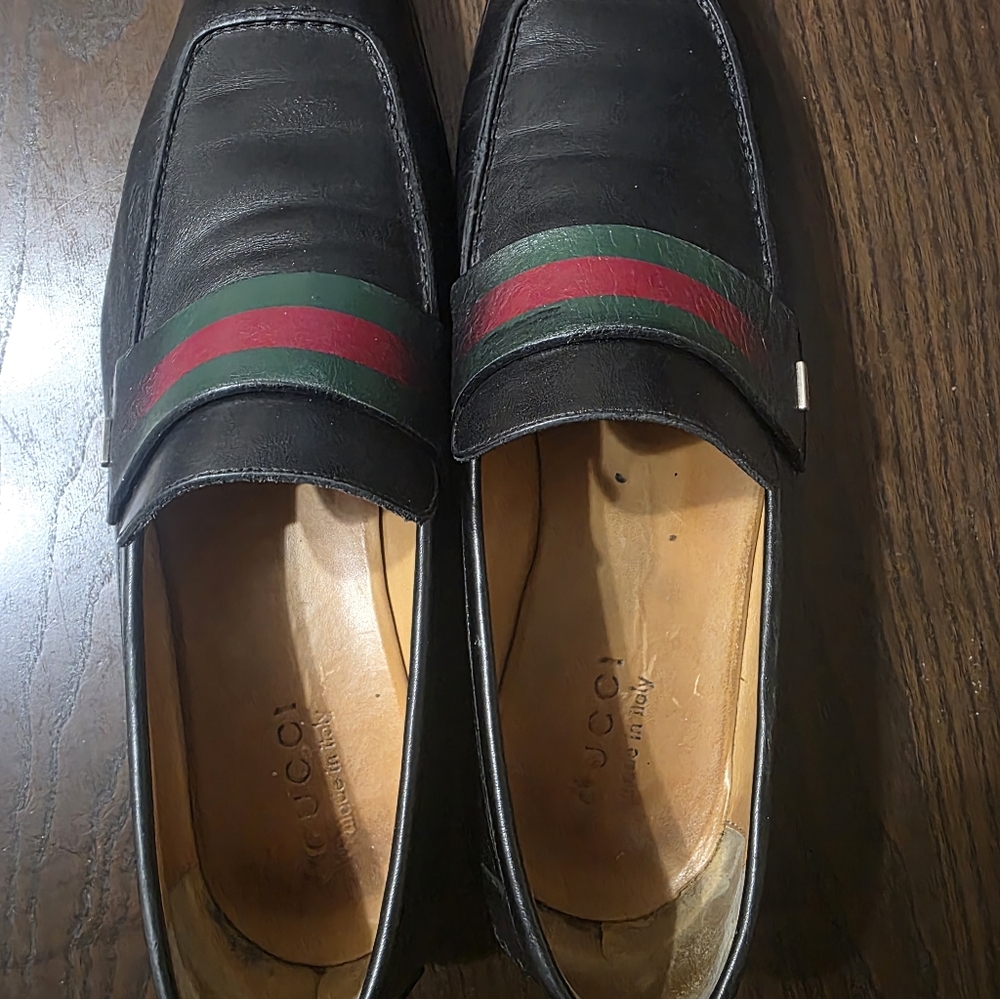 Gucci Black Leather Loafers with Green and Red Stripe - Picture 6 of 6